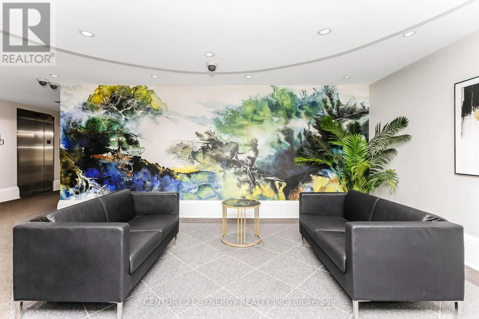 1109 - 429 SOMERSET STREET W