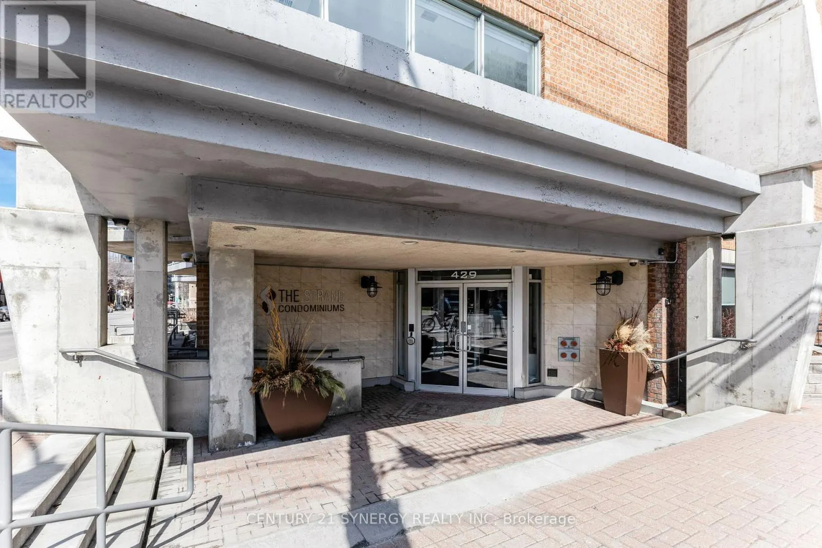 1109 - 429 SOMERSET STREET W