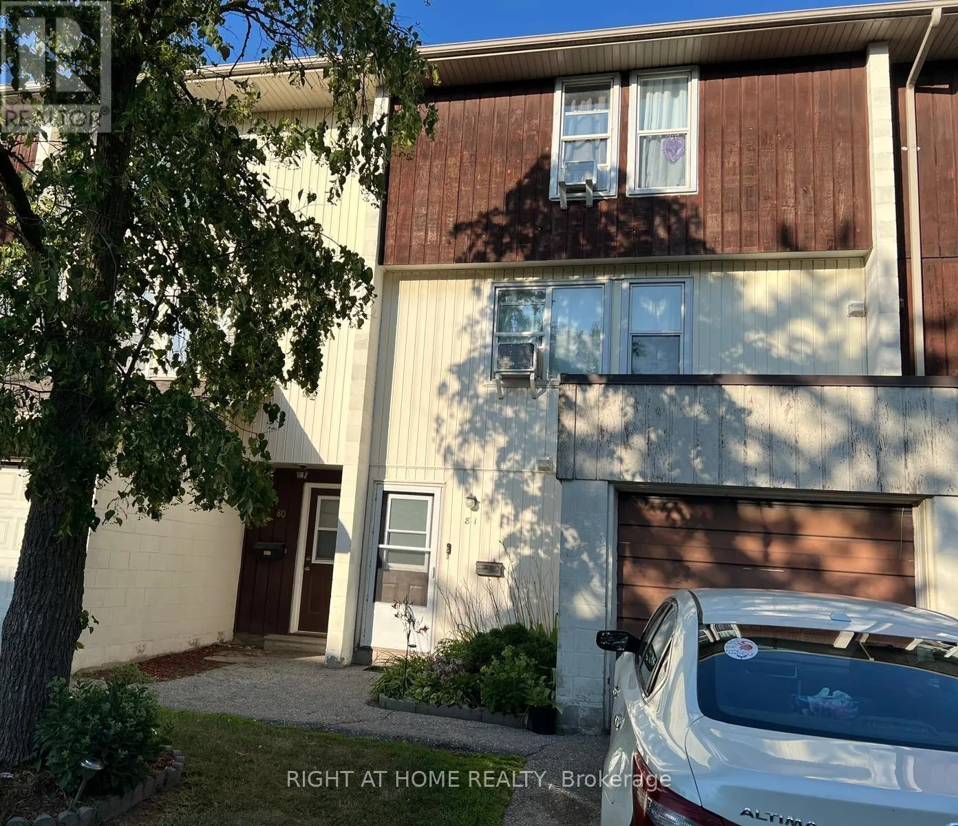 81 - 135 CHALMERS STREET S