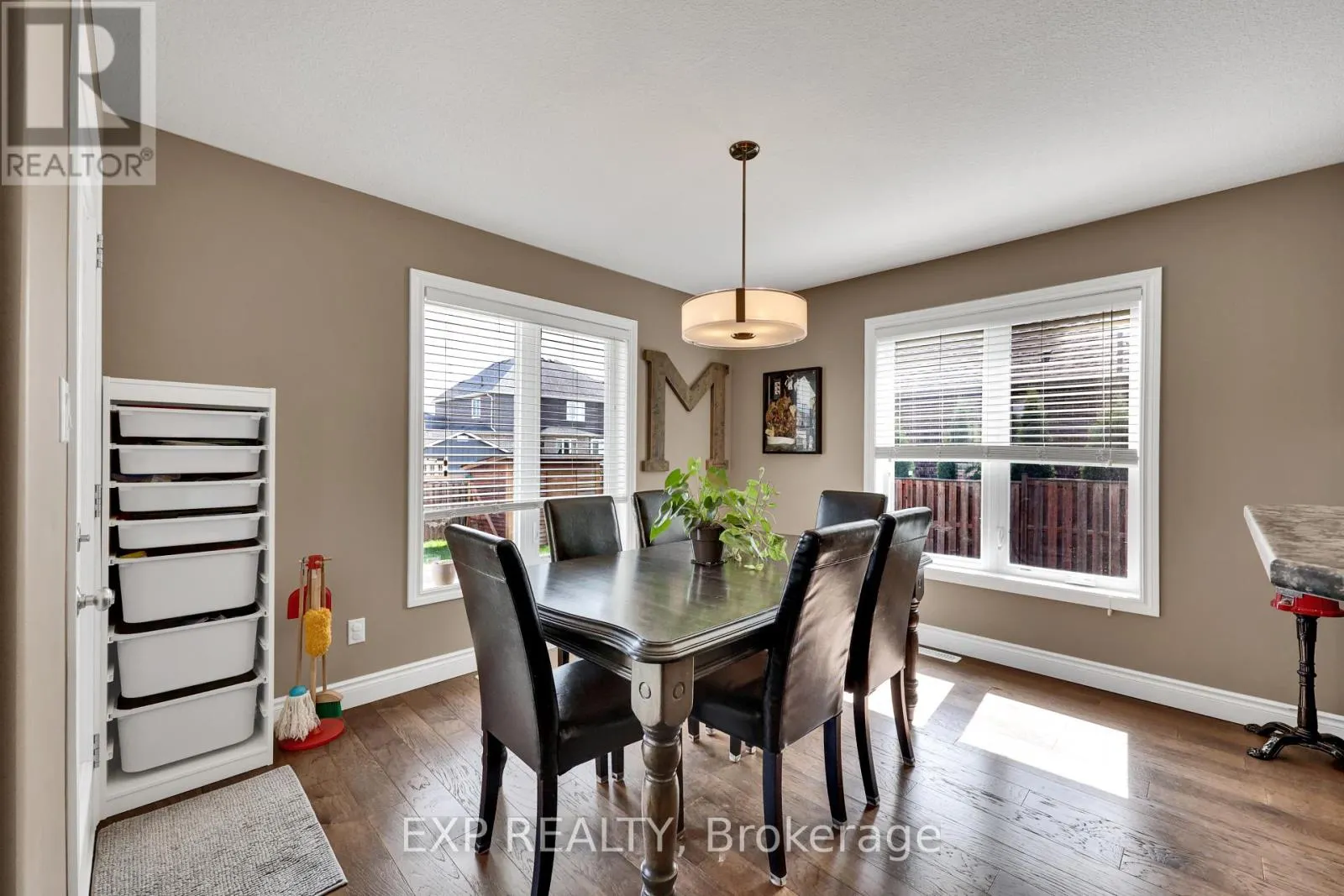 5 OLIVER CRESCENT