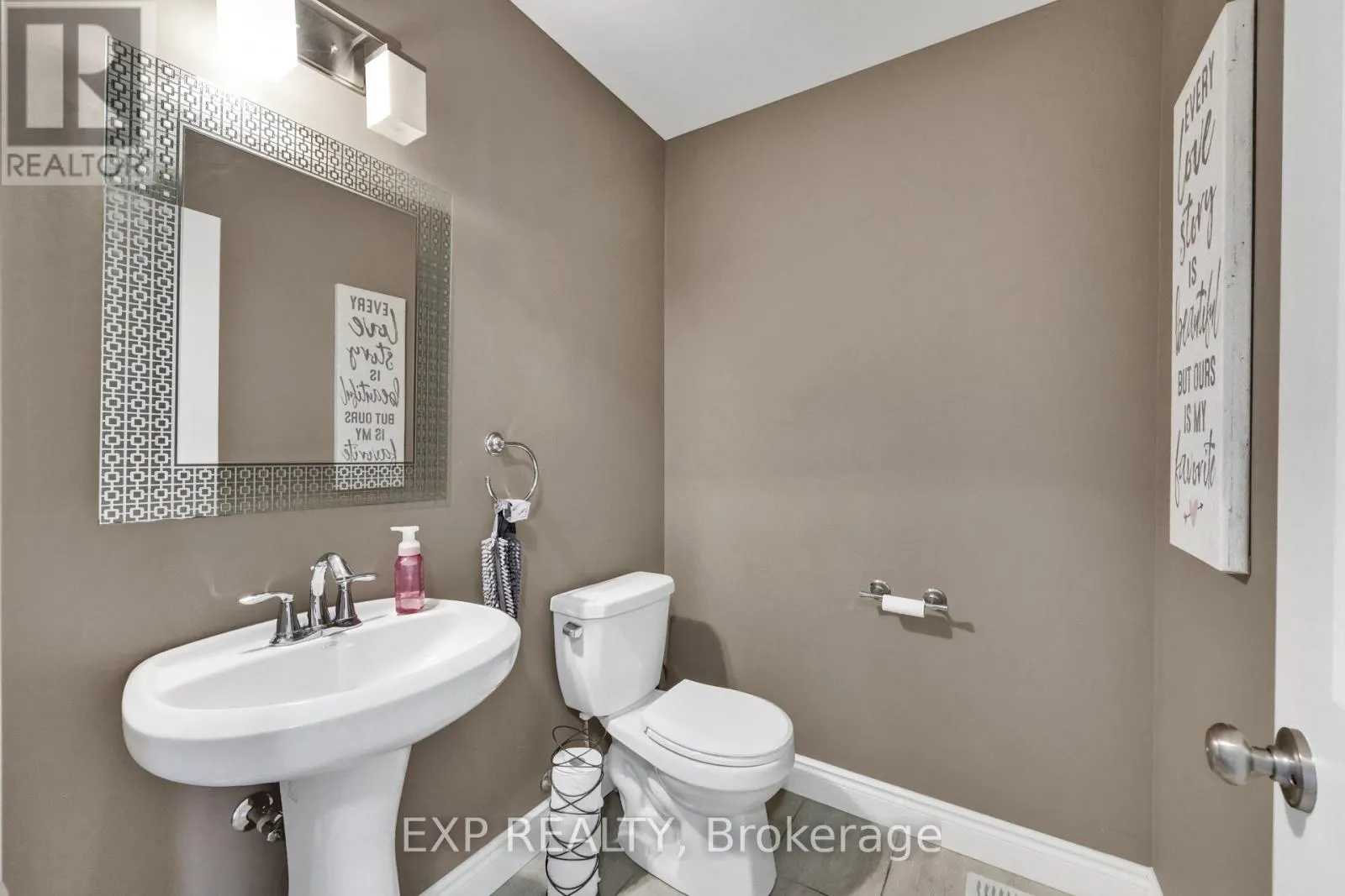5 OLIVER CRESCENT