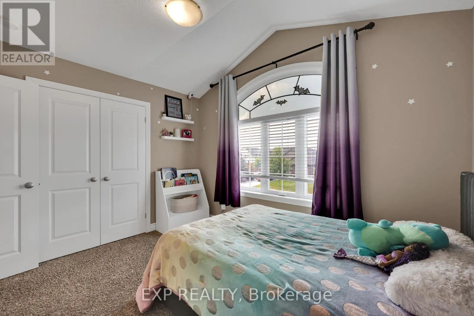 5 OLIVER CRESCENT