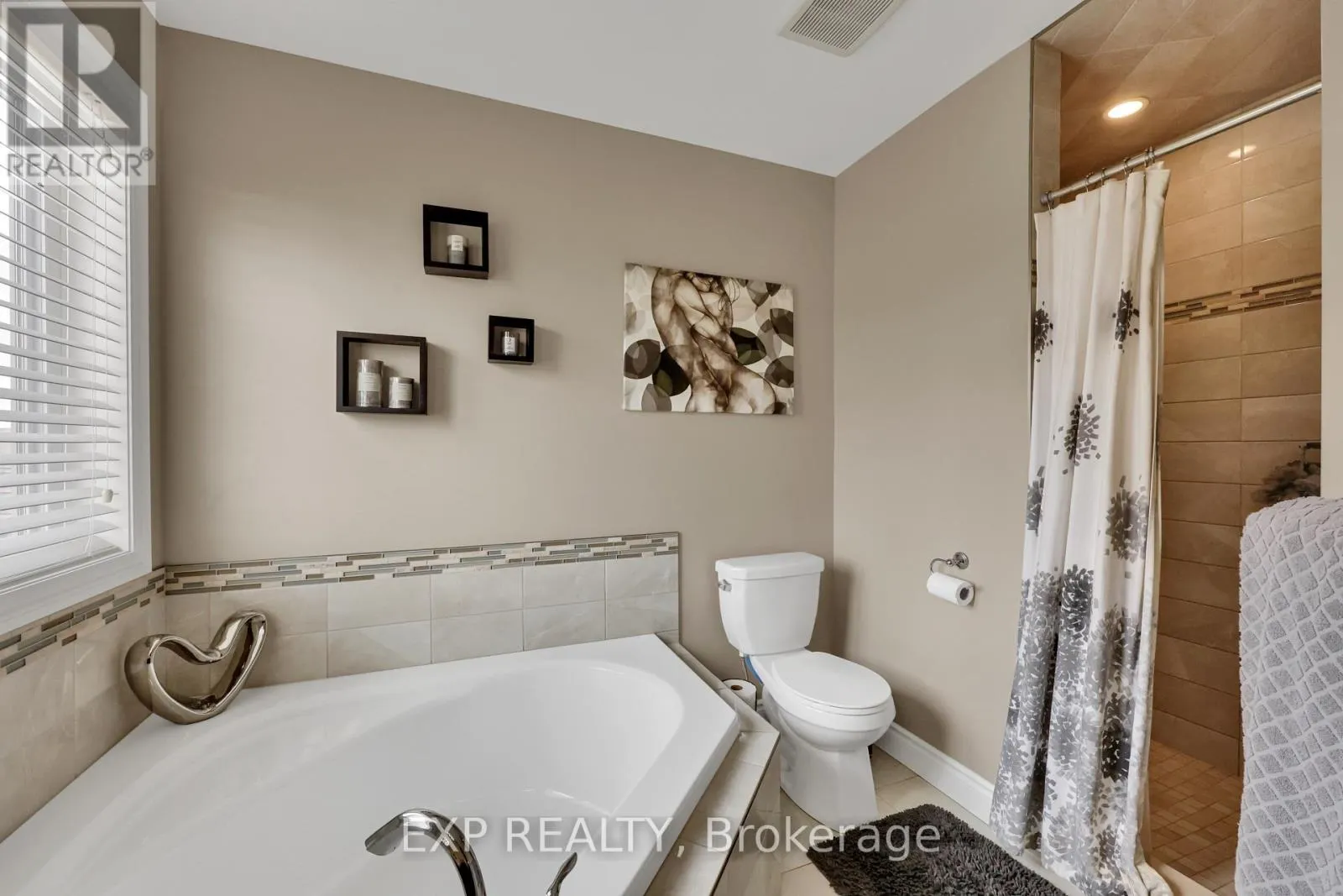 5 OLIVER CRESCENT