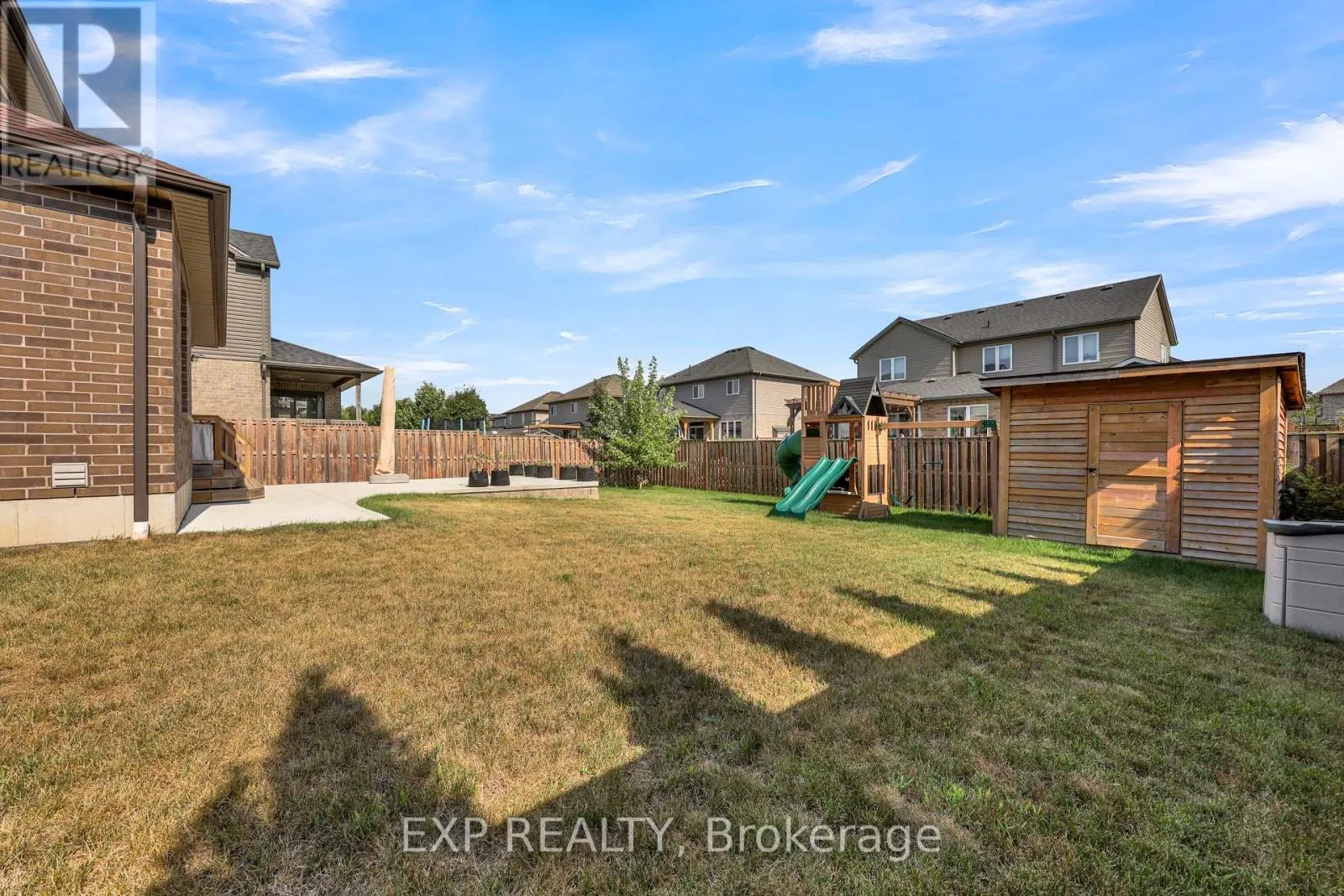 5 OLIVER CRESCENT