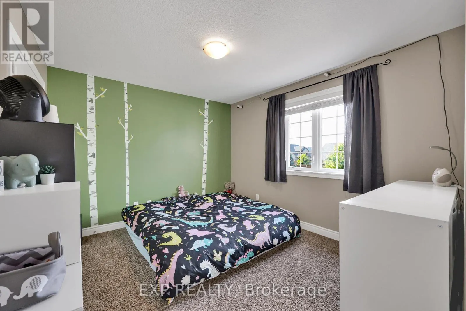 5 OLIVER CRESCENT