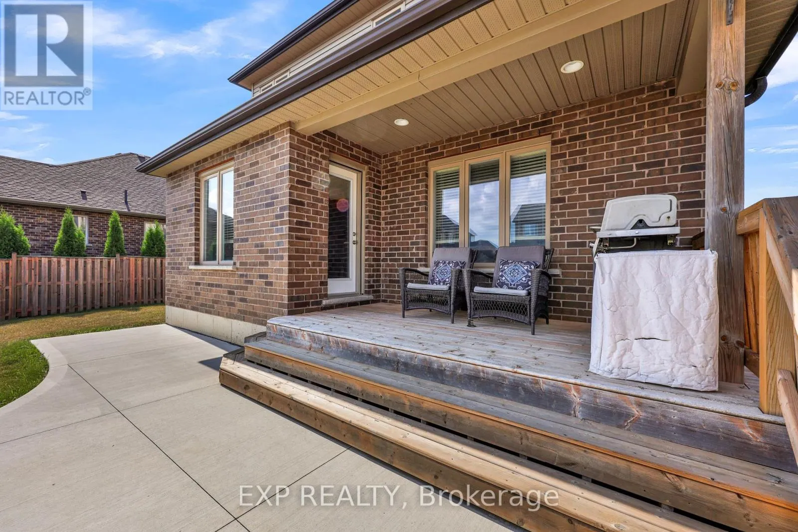 5 OLIVER CRESCENT