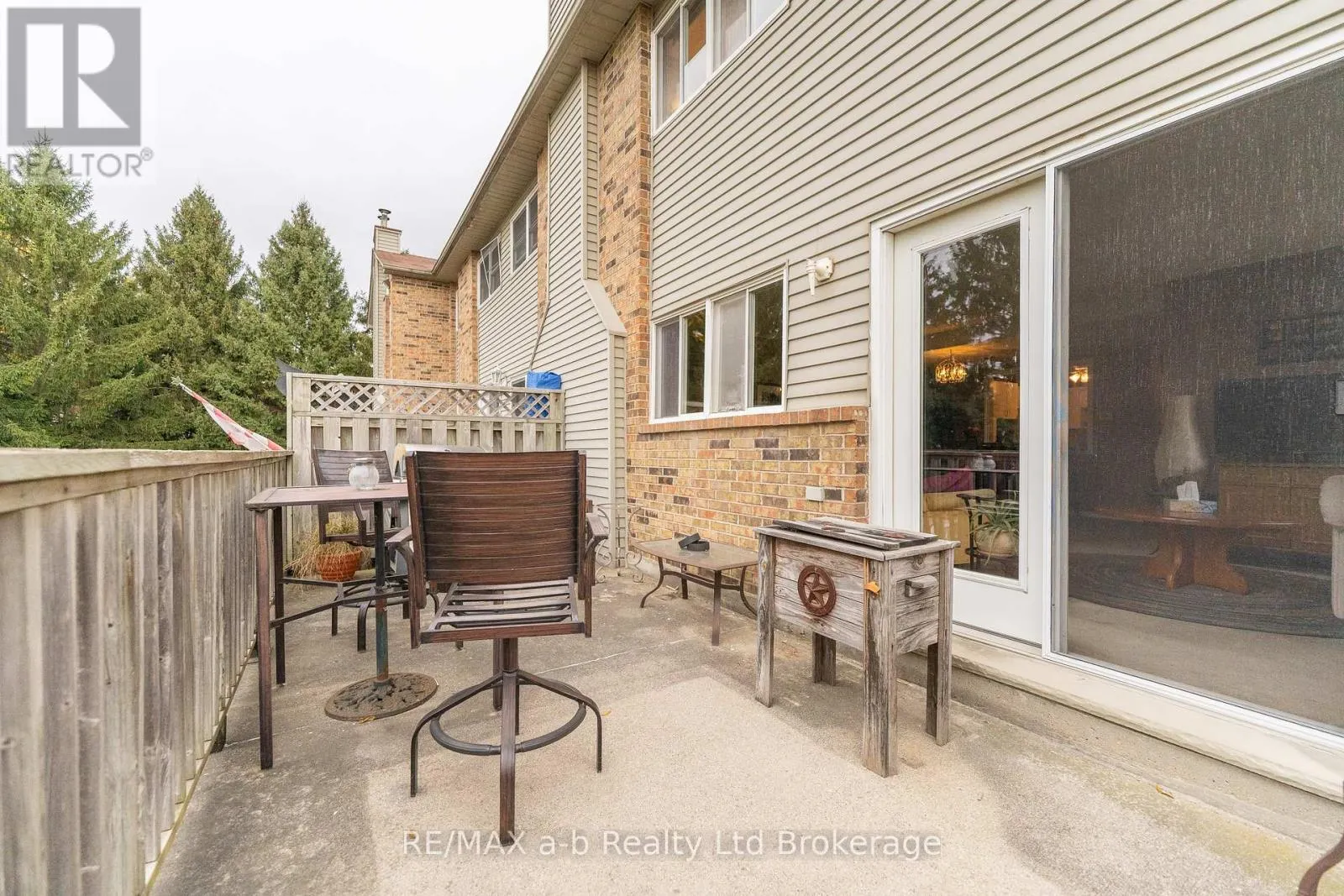 8 - 19 WREN COURT, #8