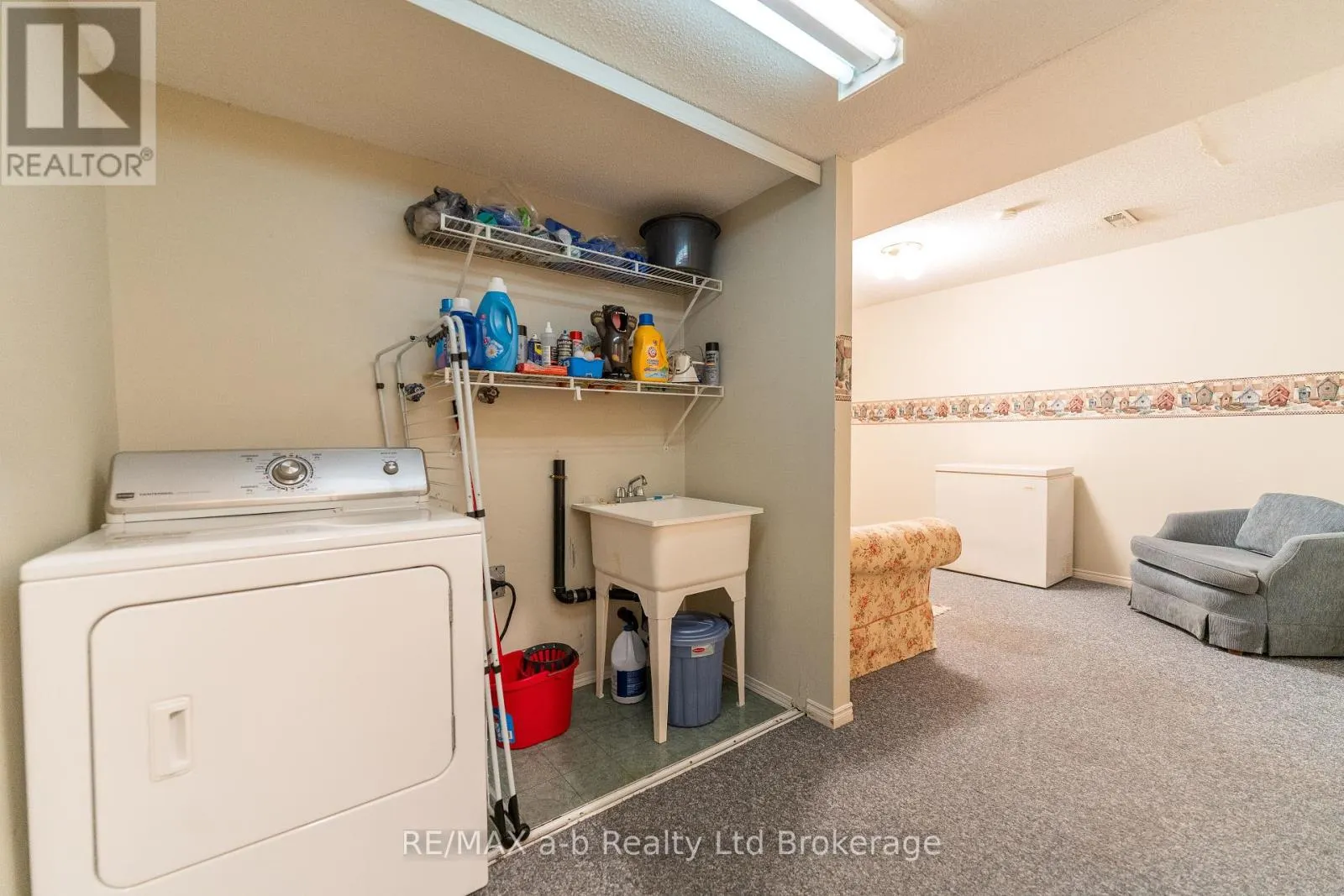8 - 19 WREN COURT, #8