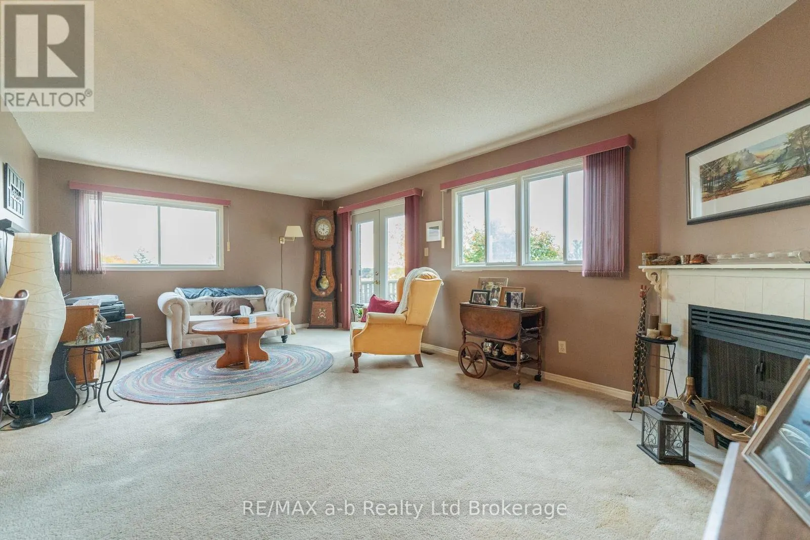 8 - 19 WREN COURT, #8