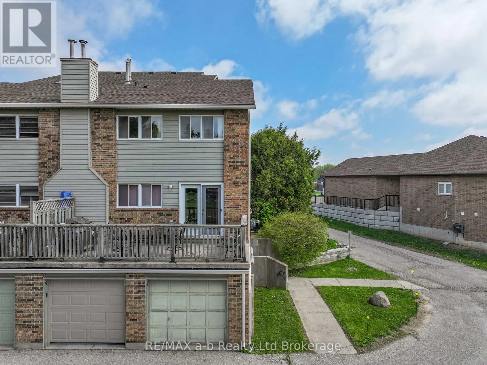 8 - 19 WREN COURT, #8