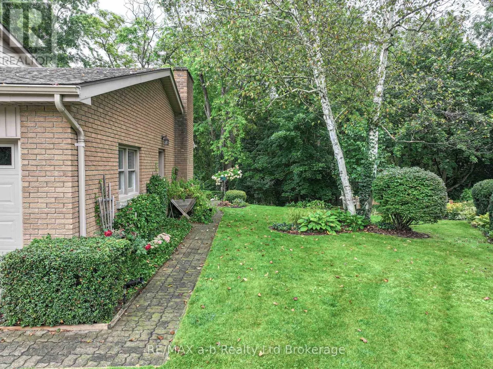 41 PARKWOOD DRIVE