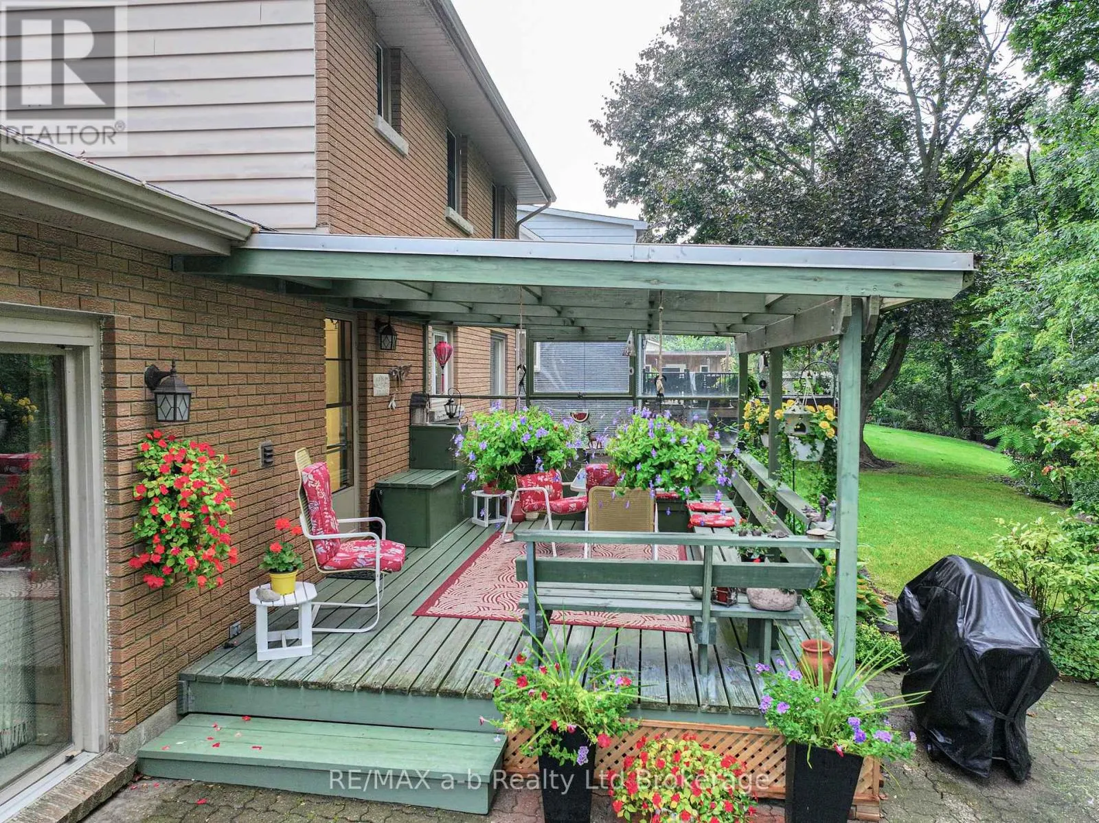 41 PARKWOOD DRIVE