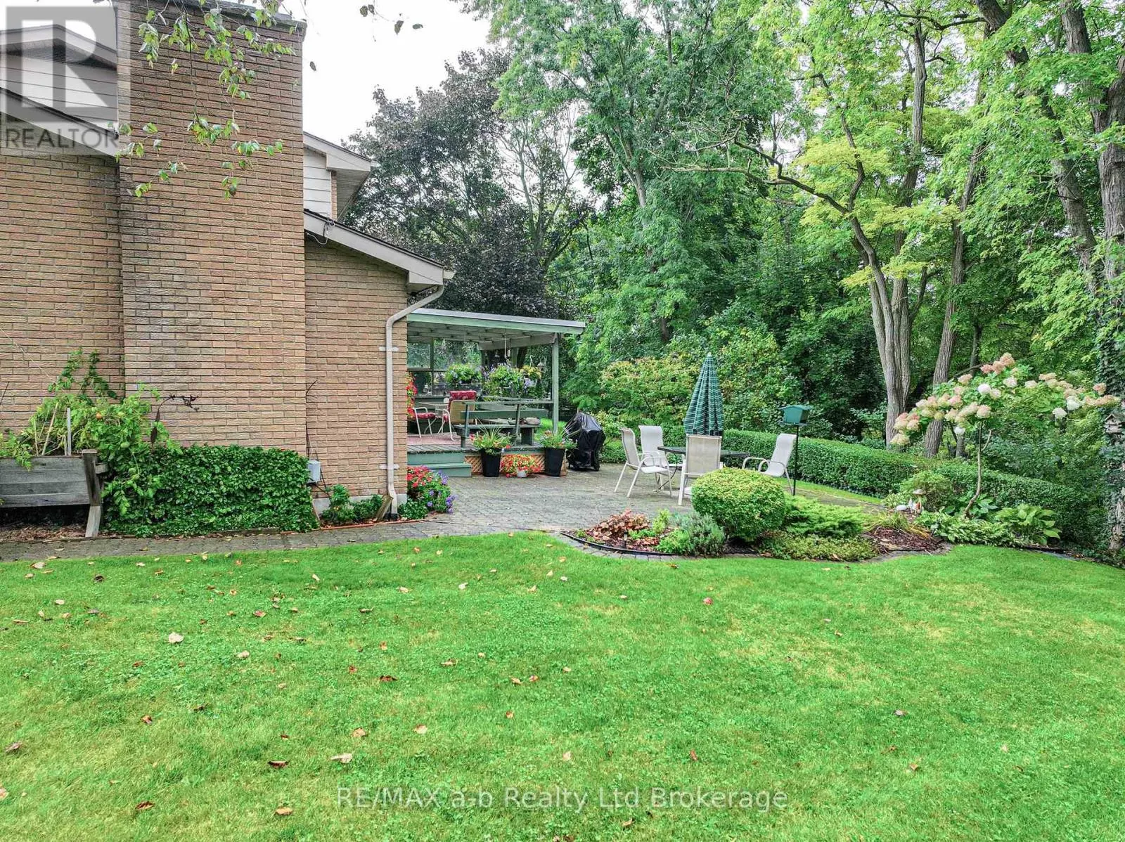 41 PARKWOOD DRIVE