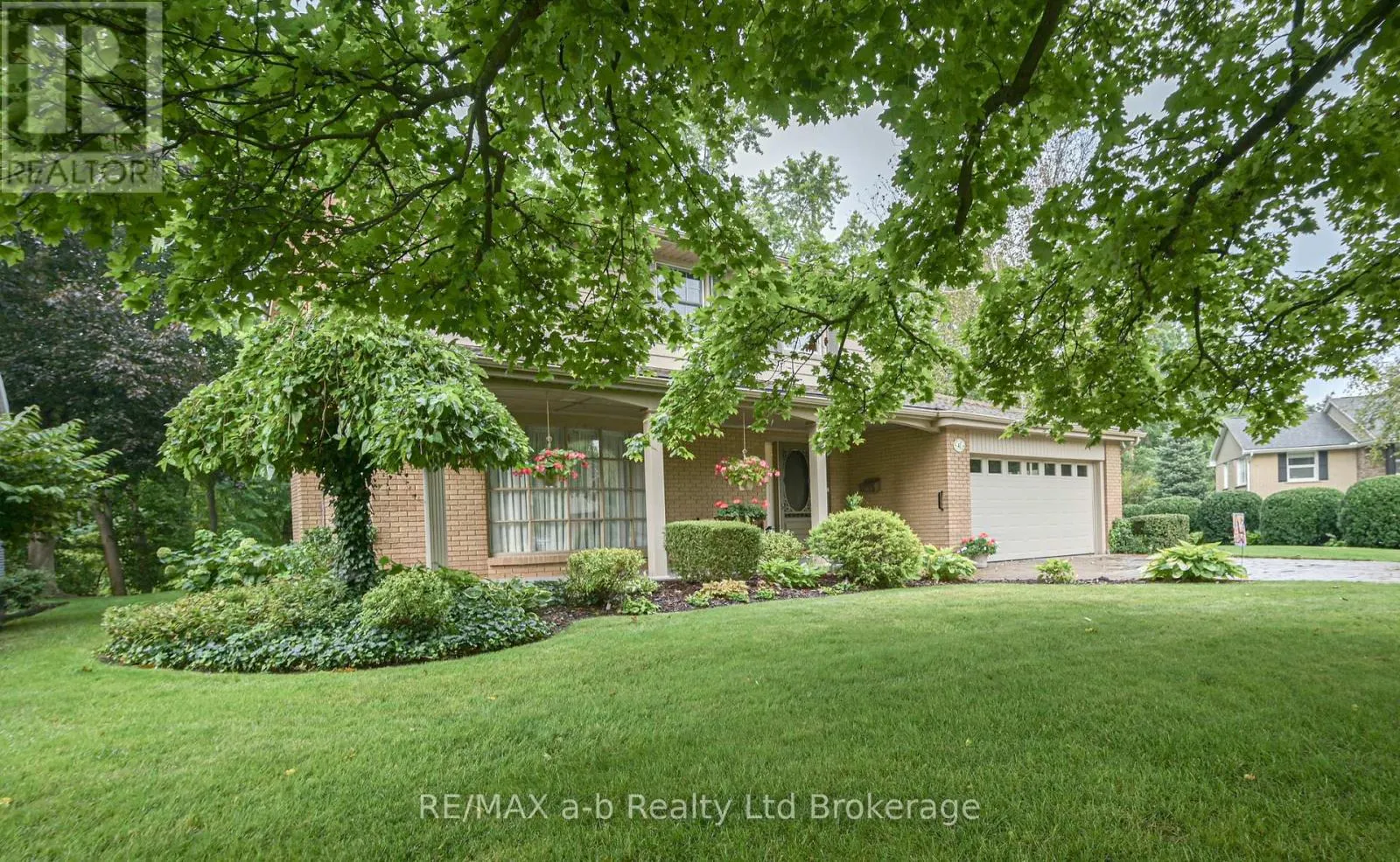 41 PARKWOOD DRIVE