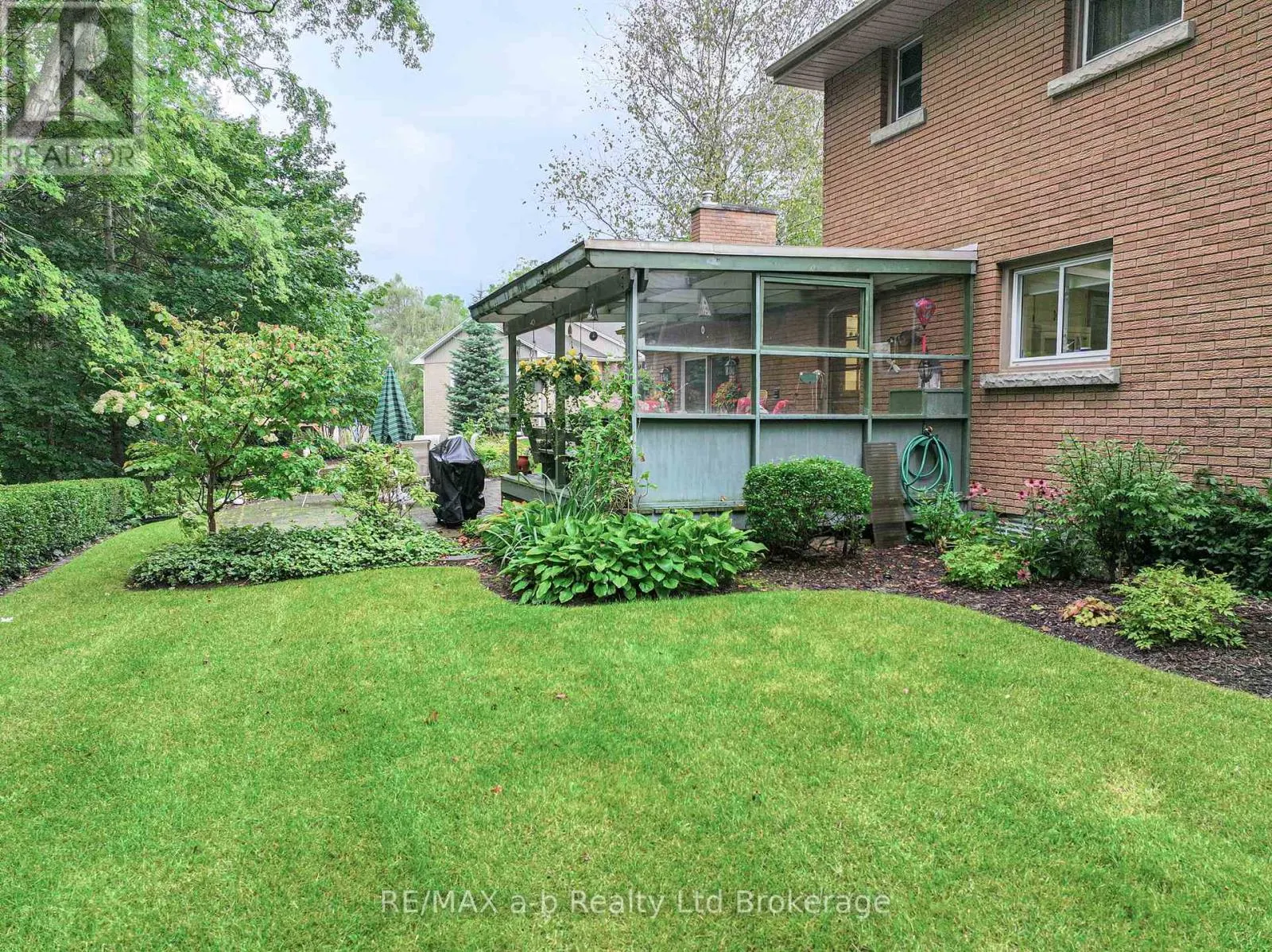 41 PARKWOOD DRIVE