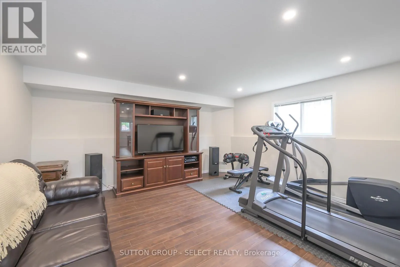 83 MIDDLESEX DRIVE