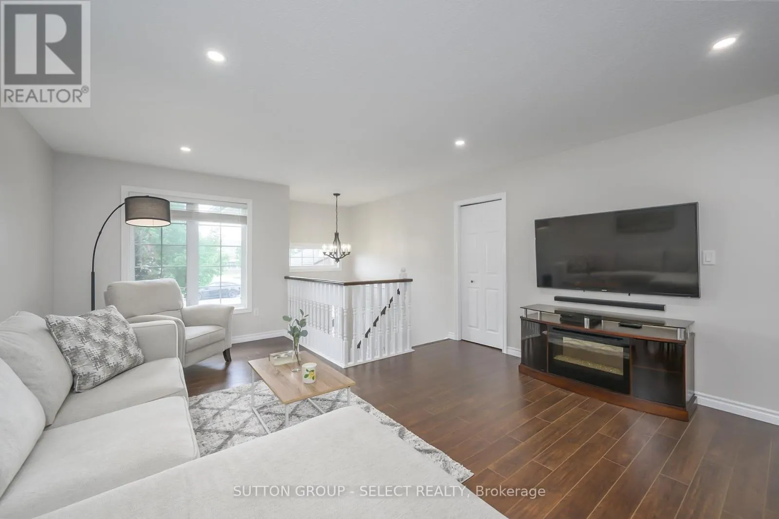 83 MIDDLESEX DRIVE