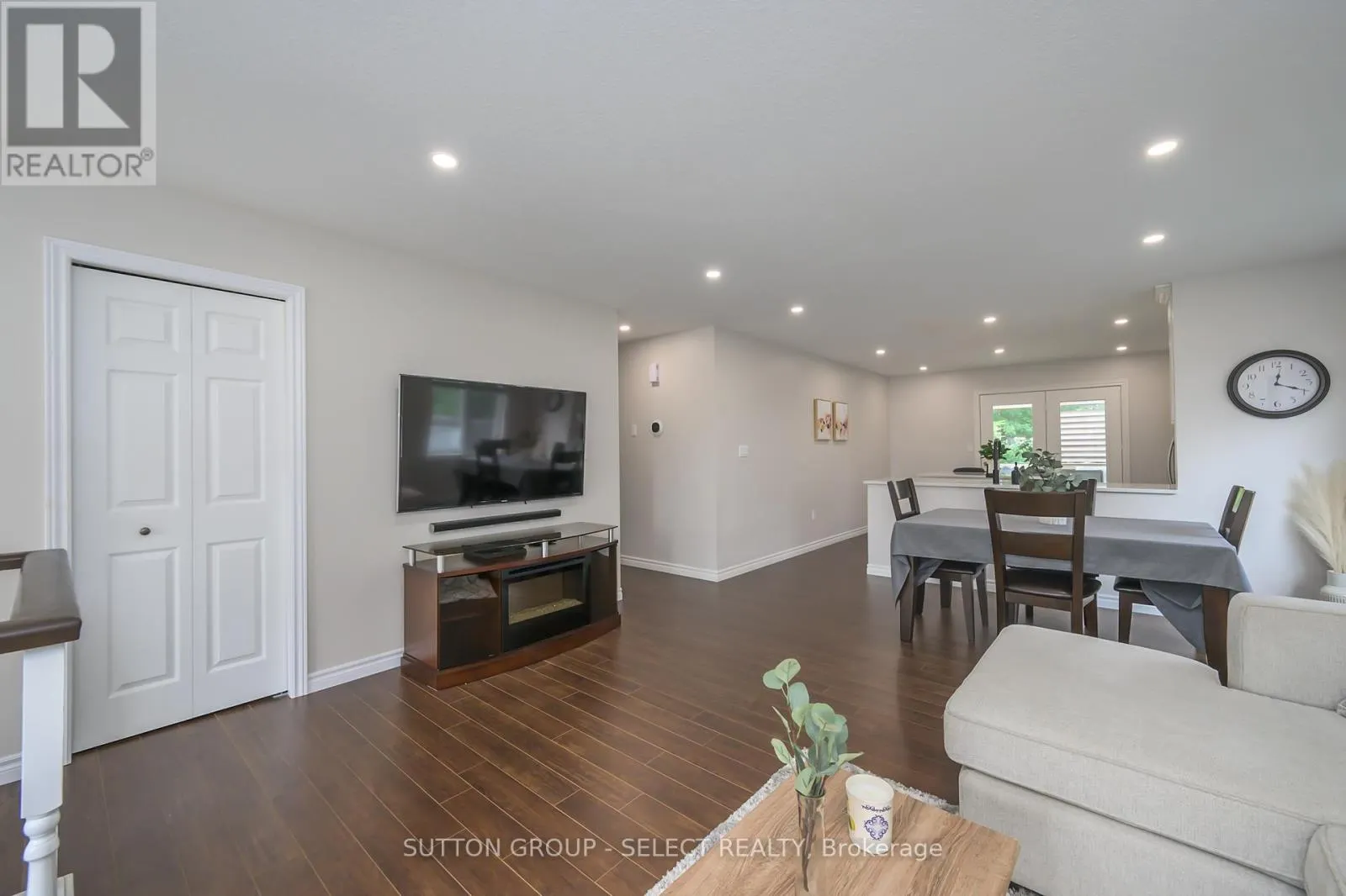 83 MIDDLESEX DRIVE