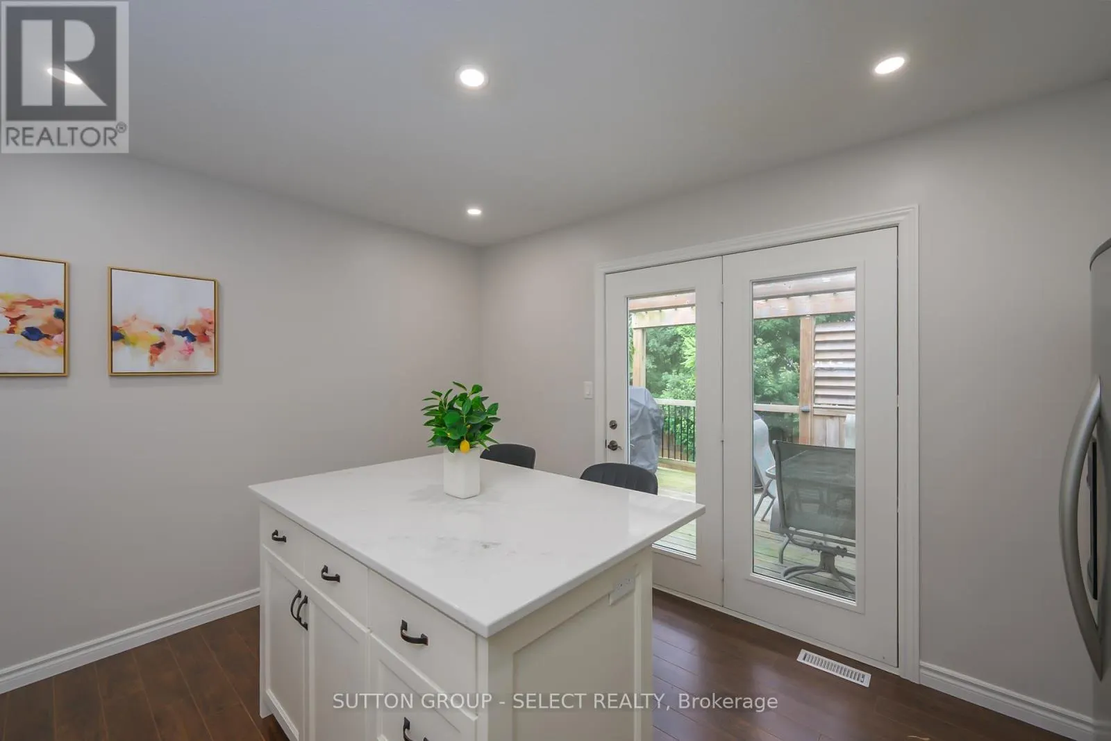 83 MIDDLESEX DRIVE