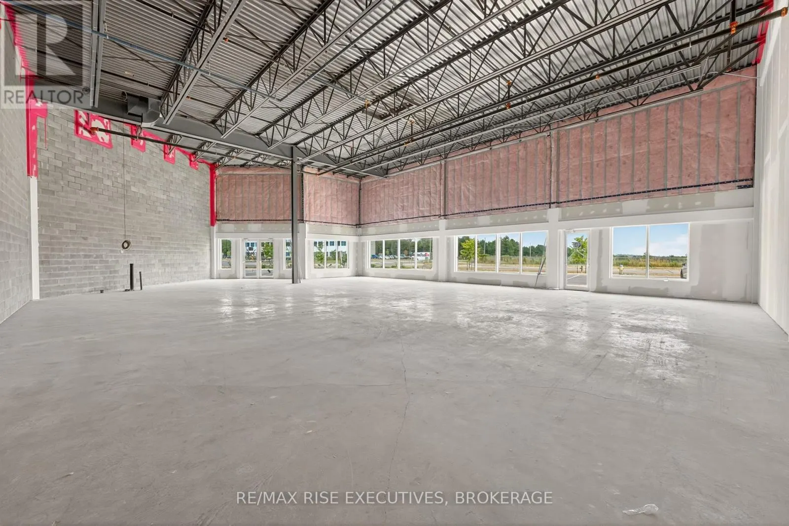 10 - 1325 CENTENNIAL DRIVE N, #10