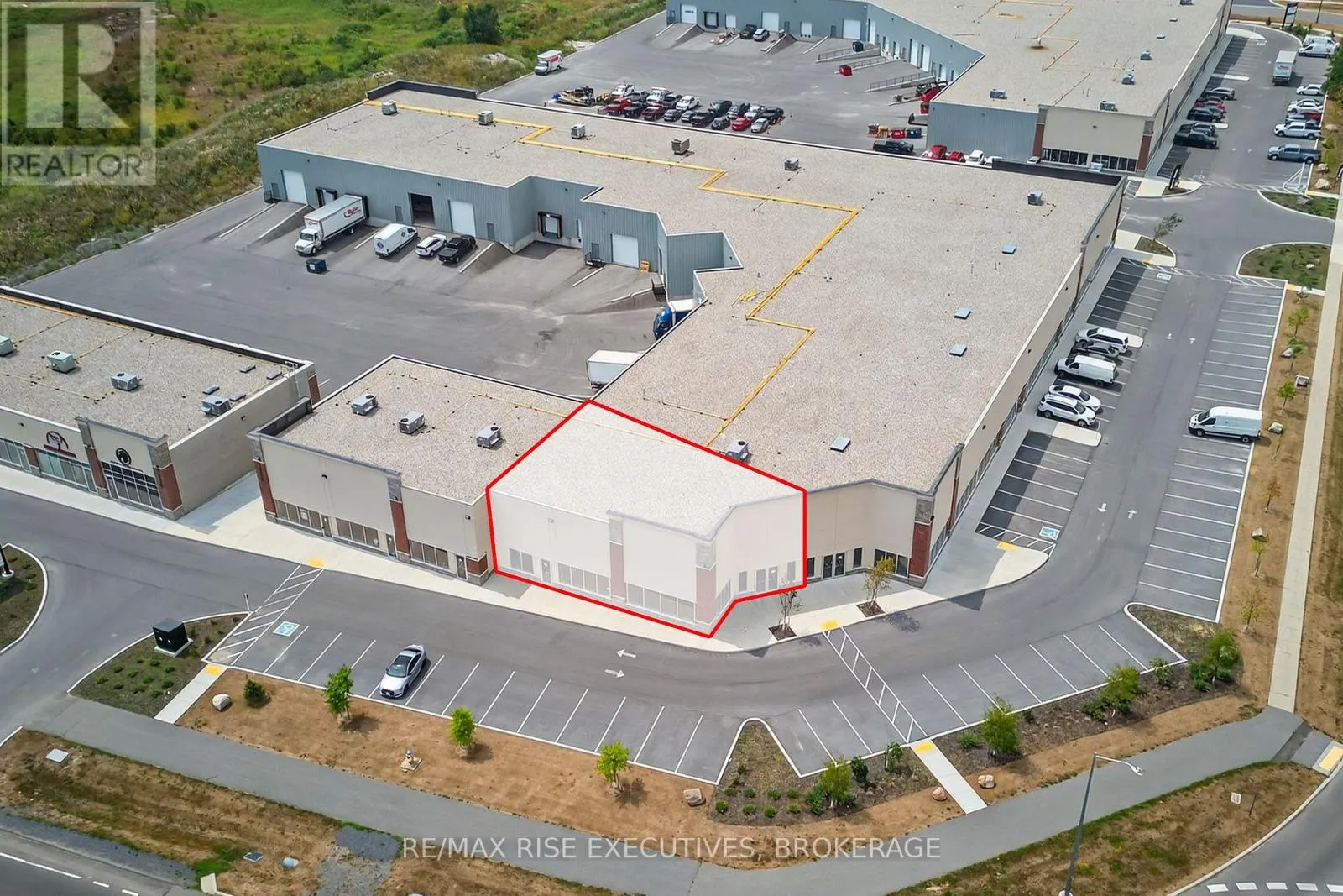 10 - 1325 CENTENNIAL DRIVE N, #10