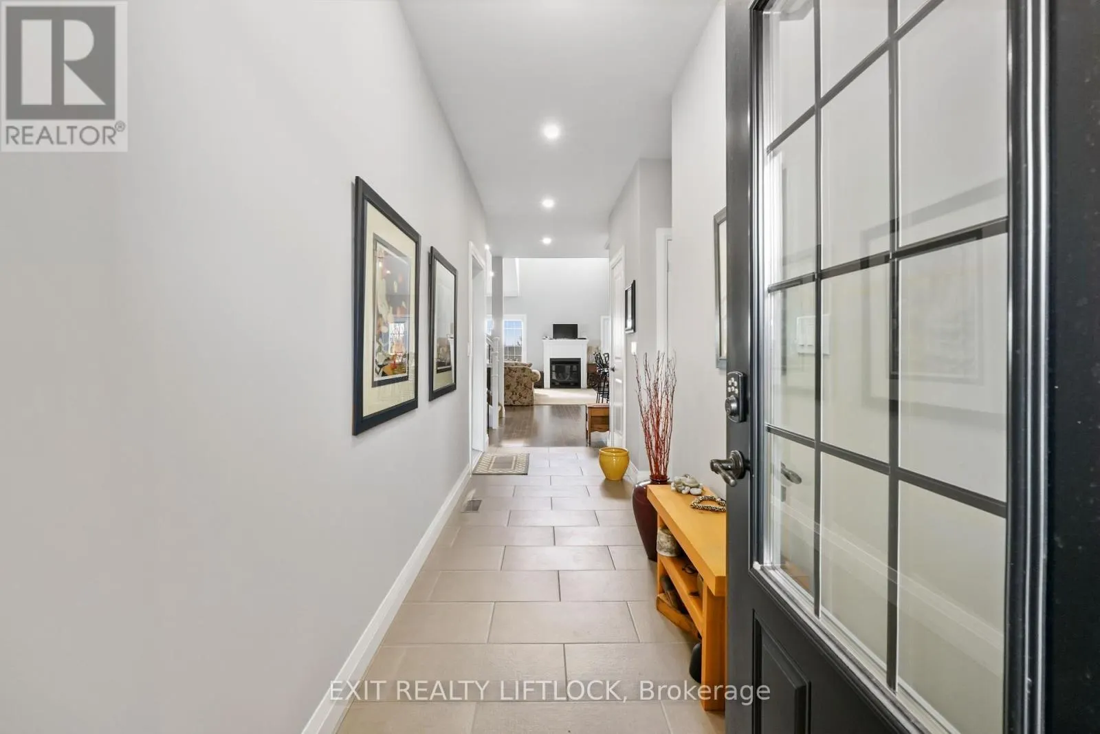 10 - 68 BLOSSOM COURT, #10