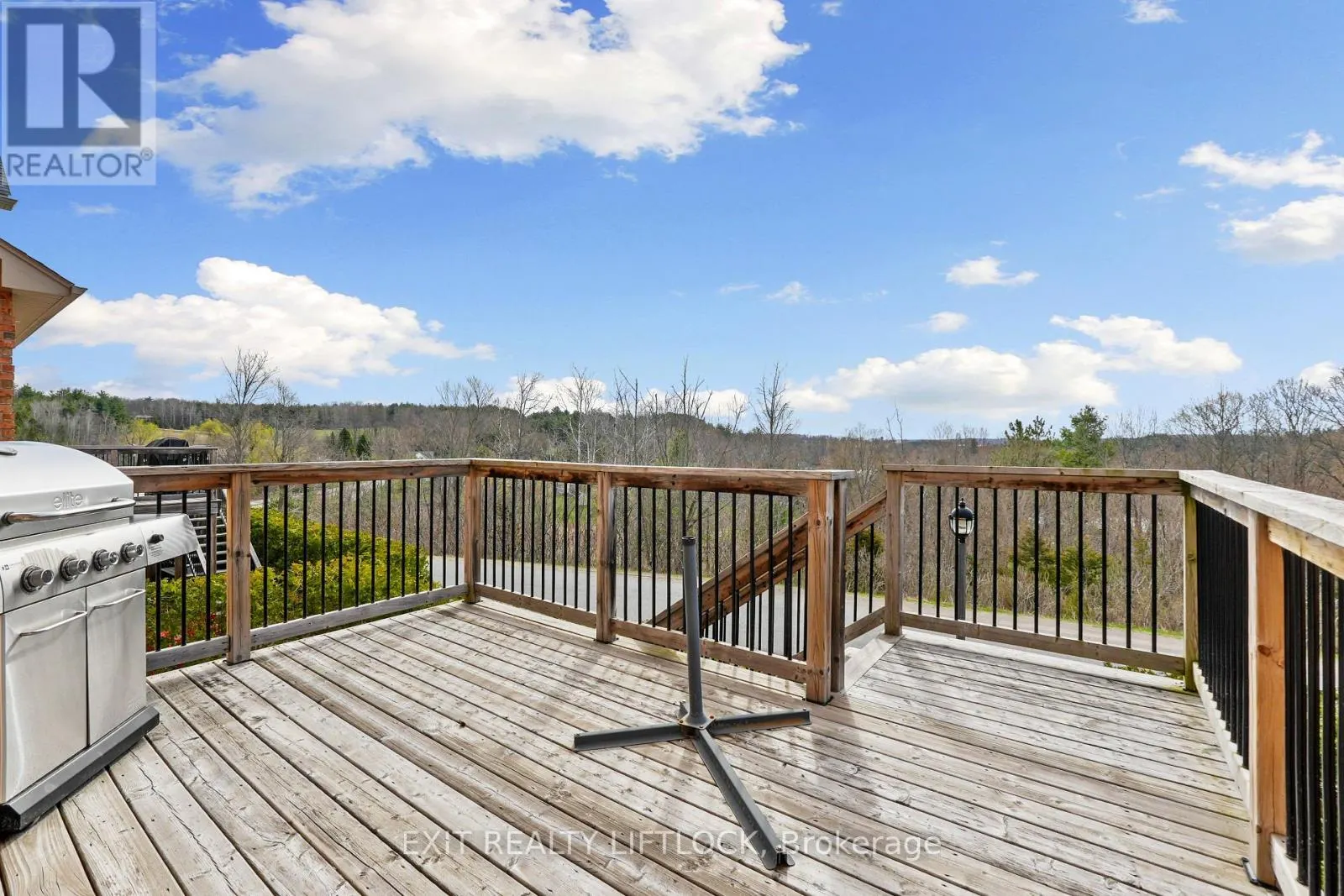 10 - 68 BLOSSOM COURT, #10
