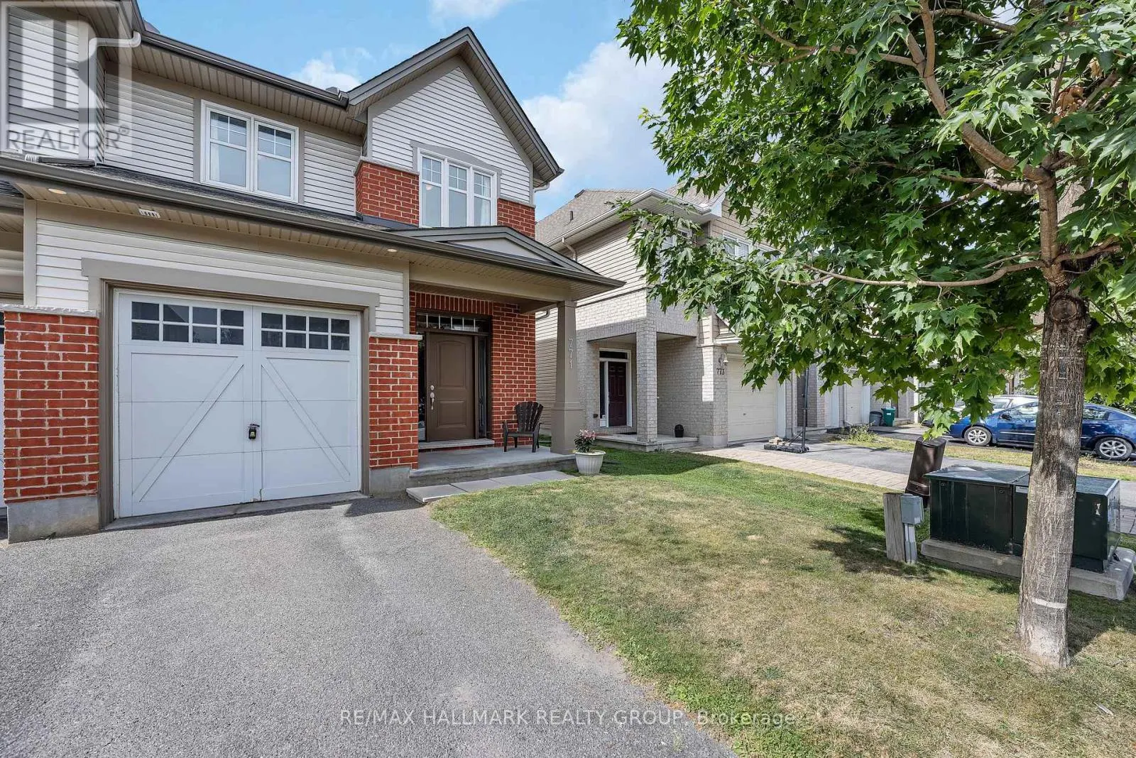 771 HAZELNUT CRESCENT