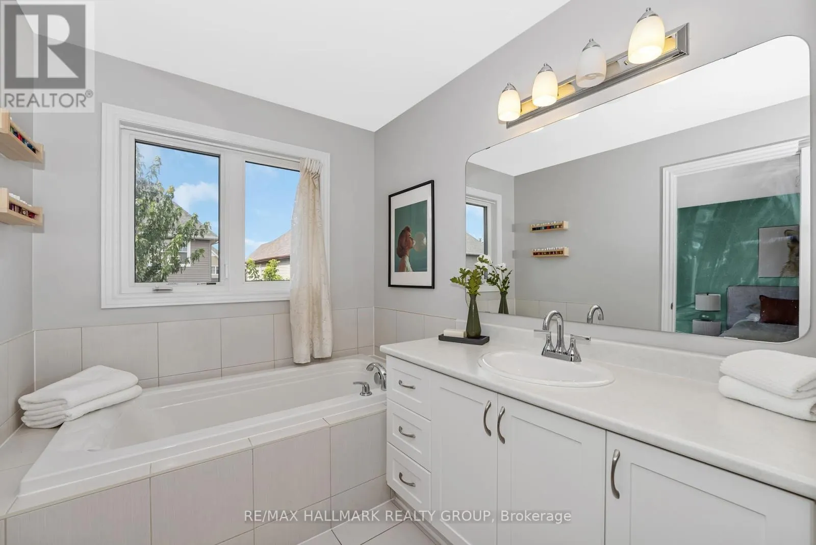 771 HAZELNUT CRESCENT
