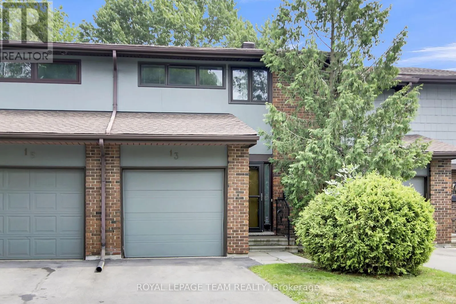 13 BETHUNE WAY