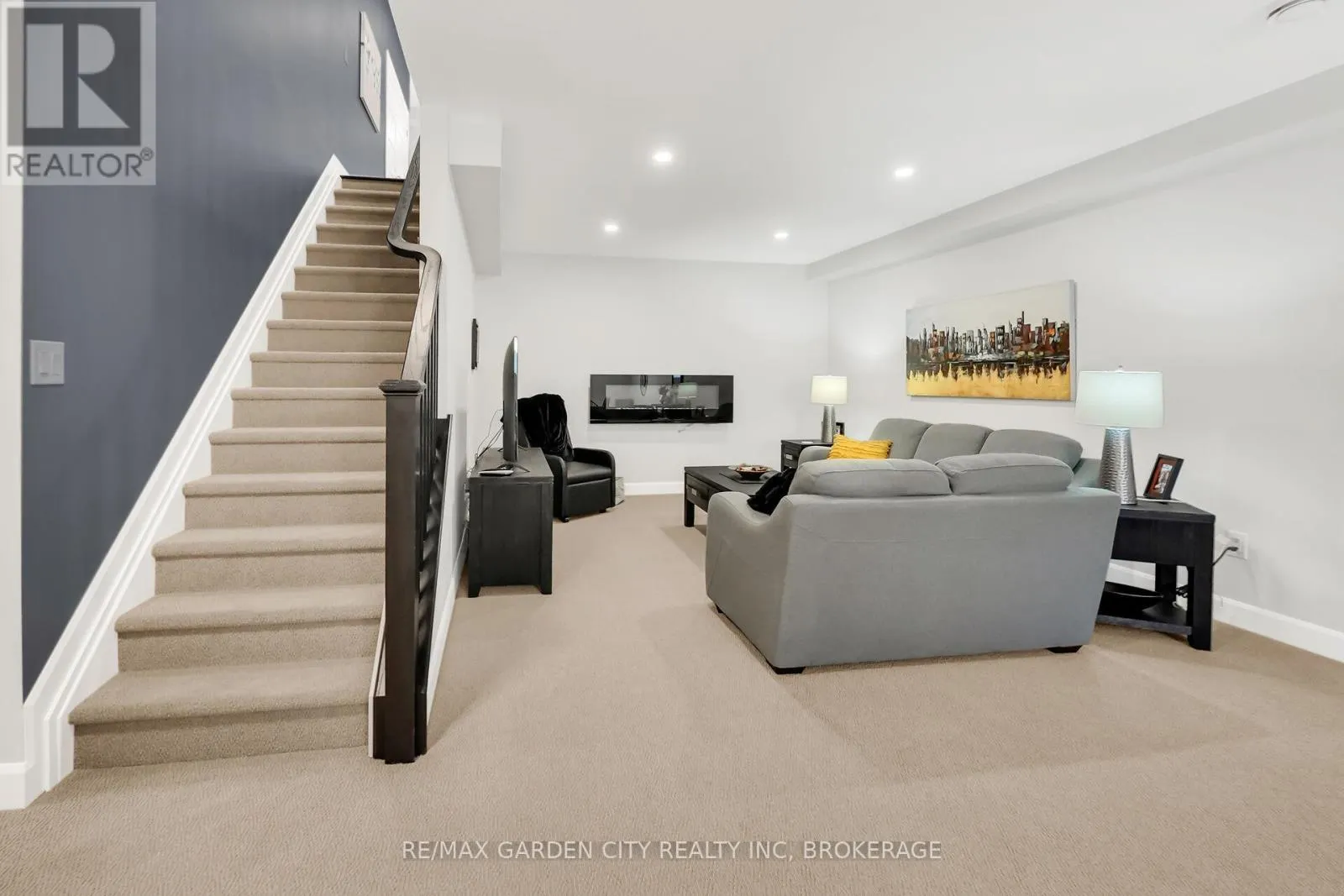 3 CAMPBELL STREET