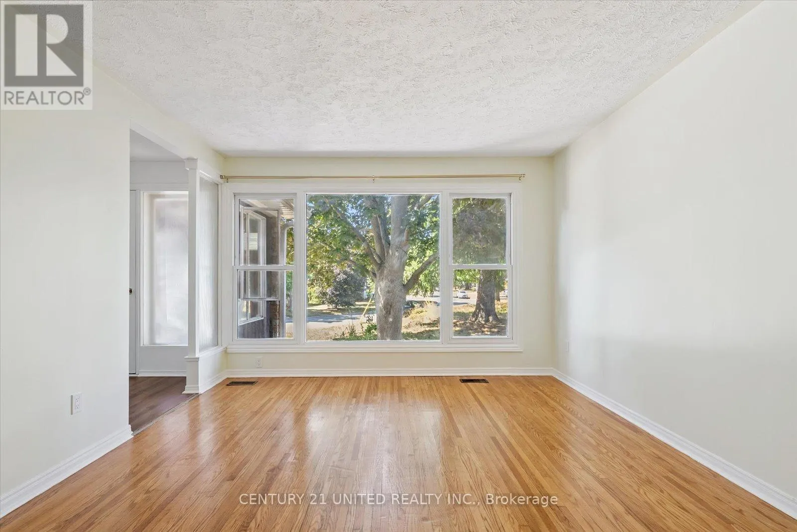 521 RAYMOND STREET