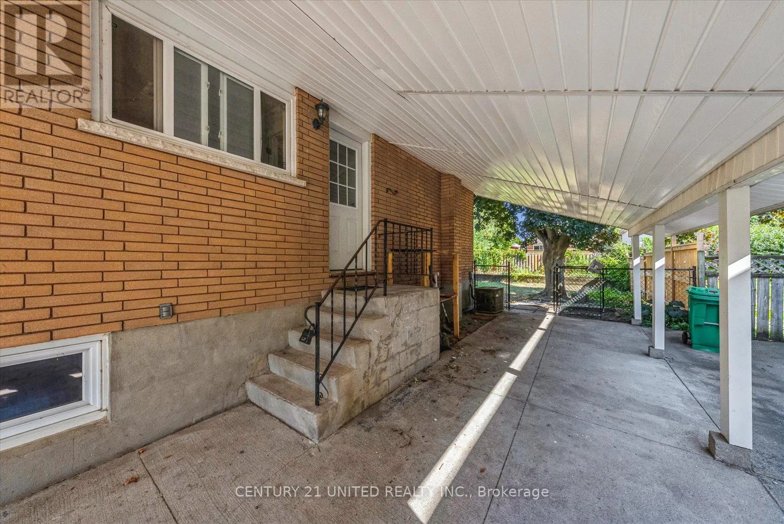521 RAYMOND STREET