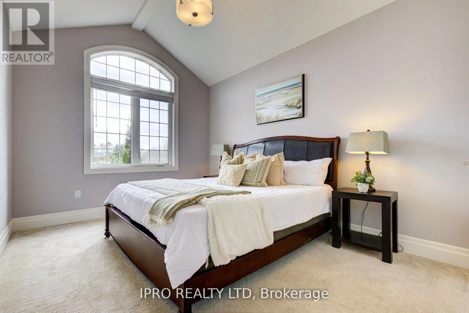 111 SUNSET HILLS CRESCENT