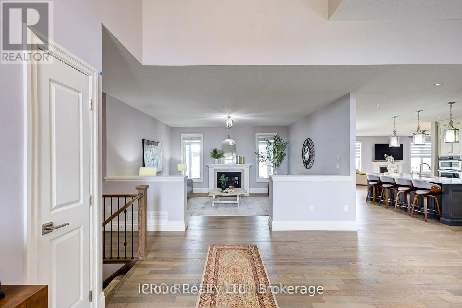 111 SUNSET HILLS CRESCENT