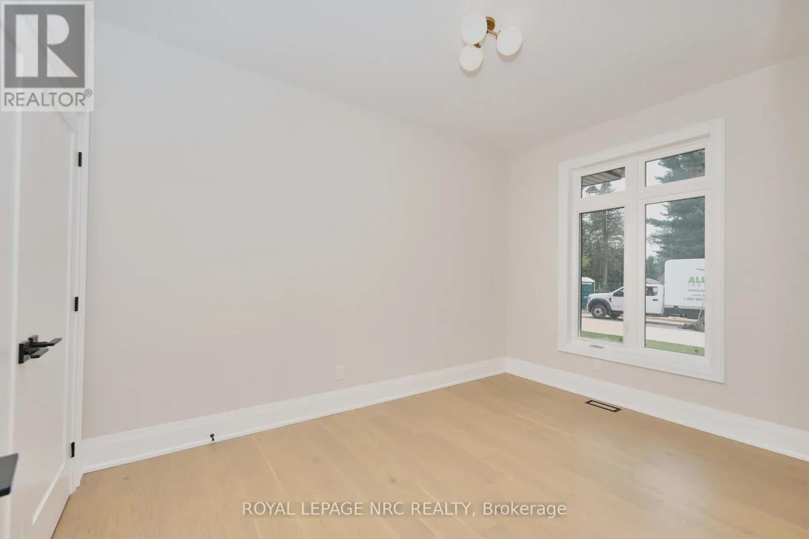 12 ACCURSI CRESCENT