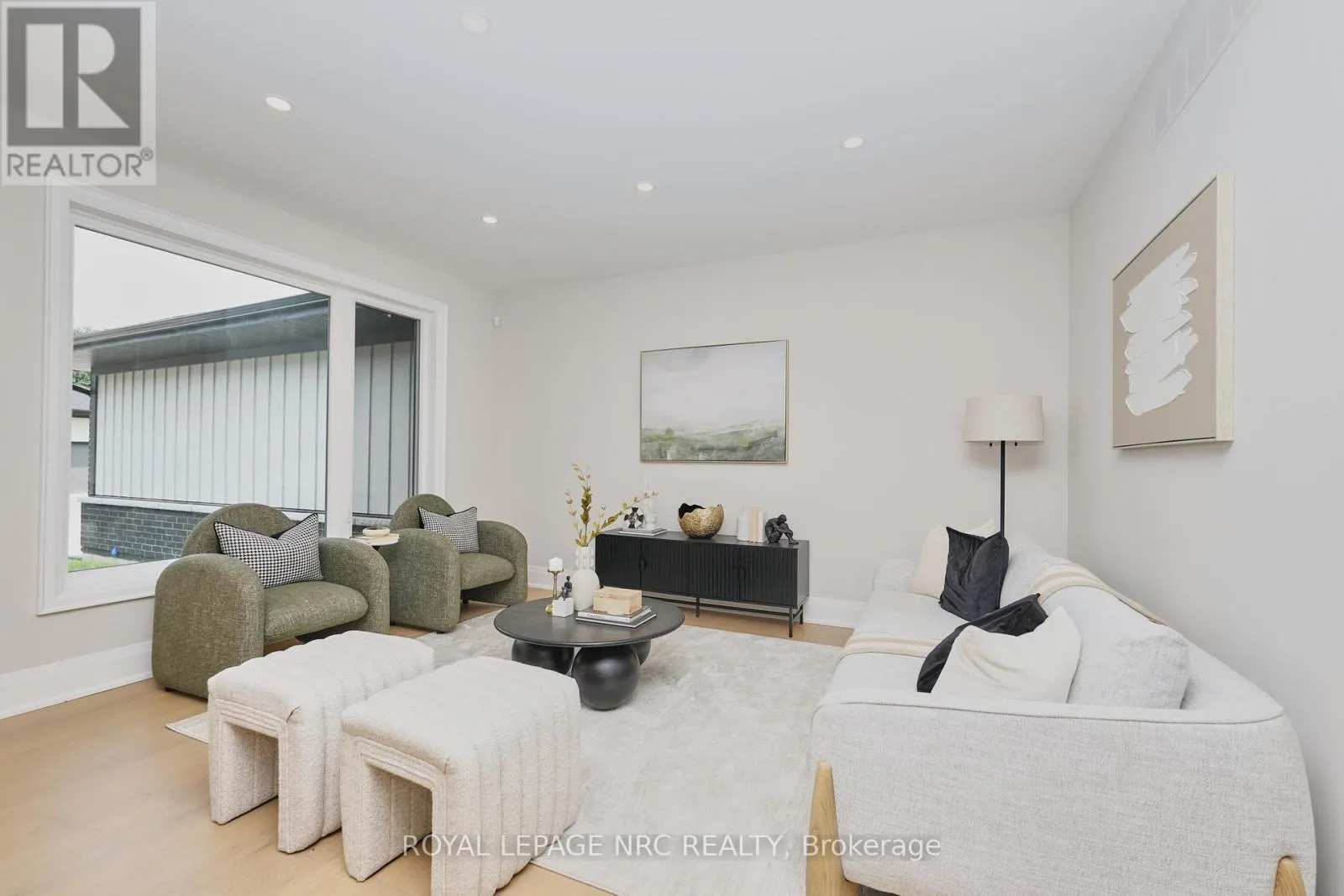12 ACCURSI CRESCENT