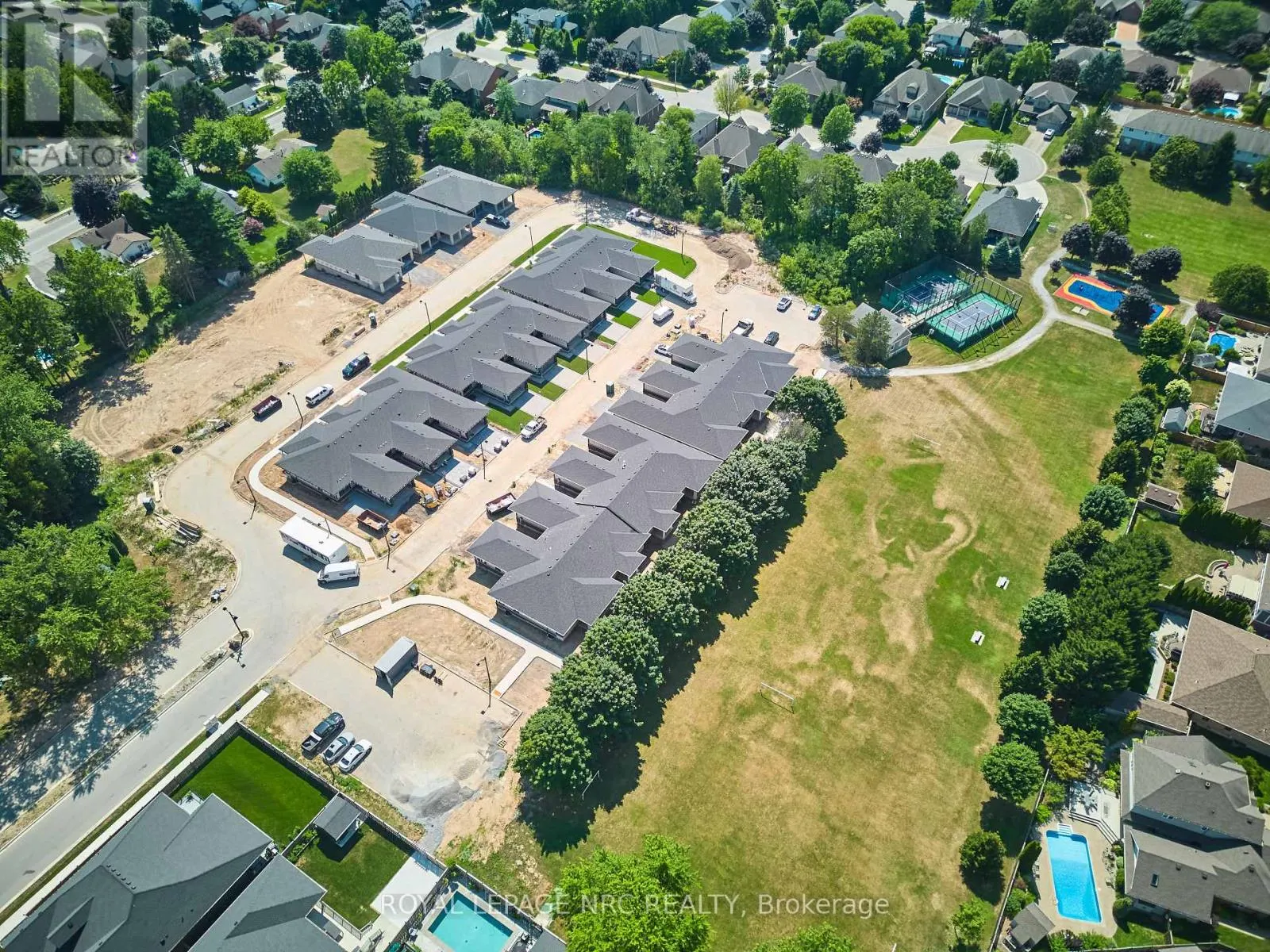 12 ACCURSI CRESCENT