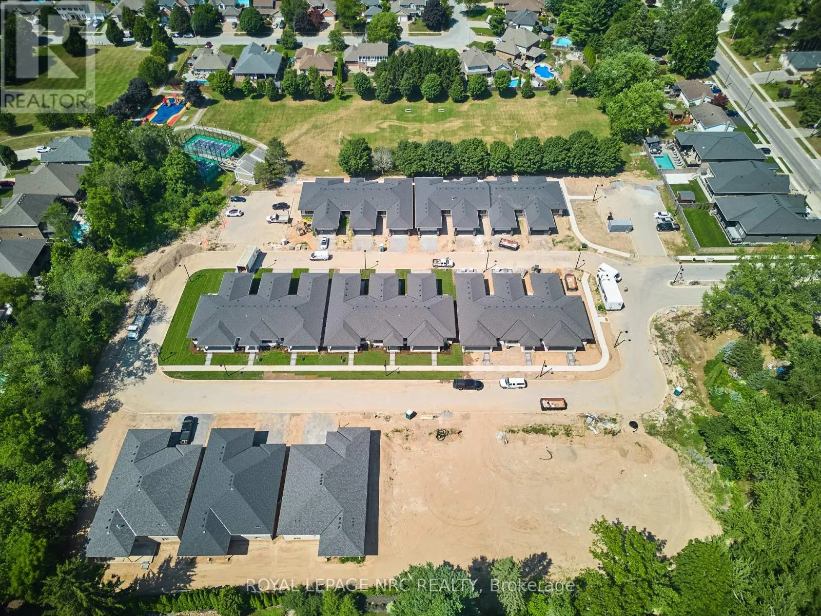 12 ACCURSI CRESCENT