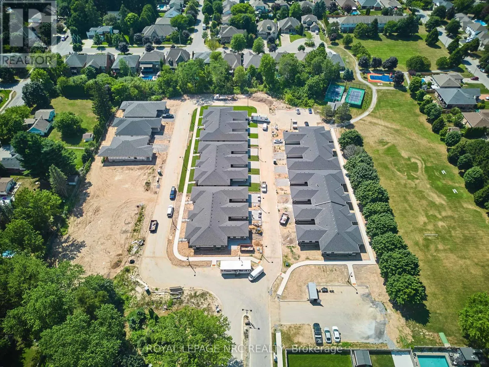 12 ACCURSI CRESCENT