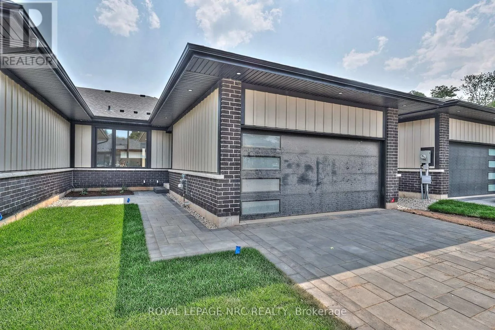 12 ACCURSI CRESCENT