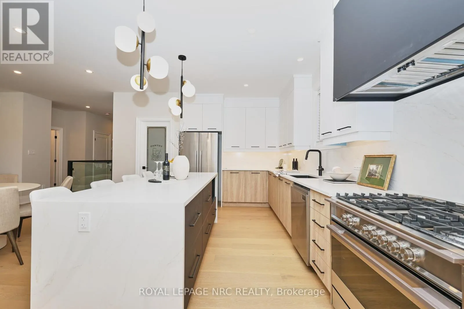 12 ACCURSI CRESCENT
