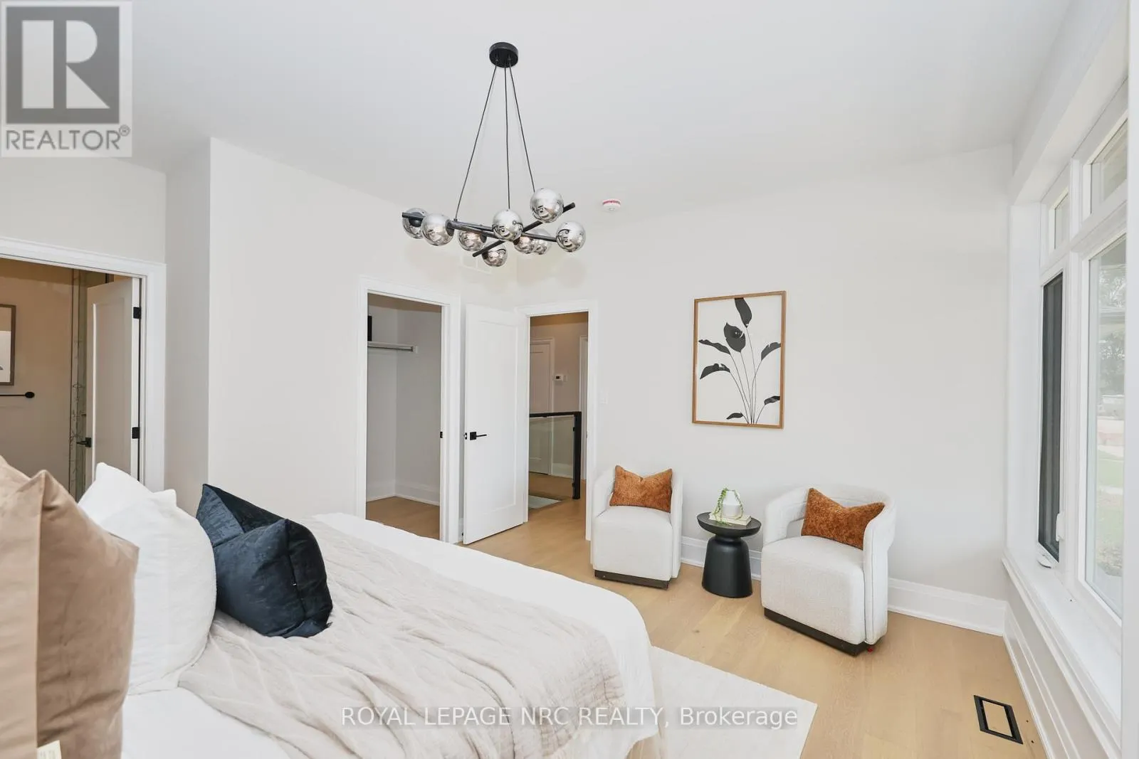 12 ACCURSI CRESCENT