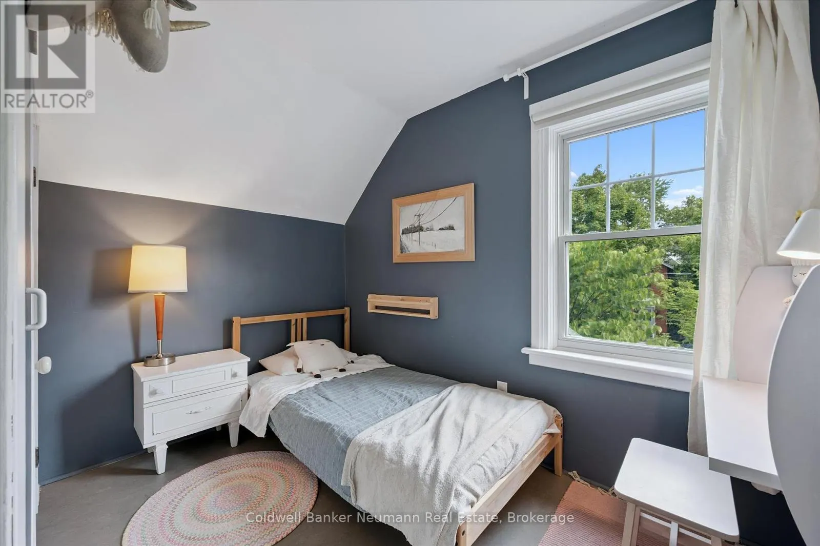 27 LAWRENCE AVENUE
