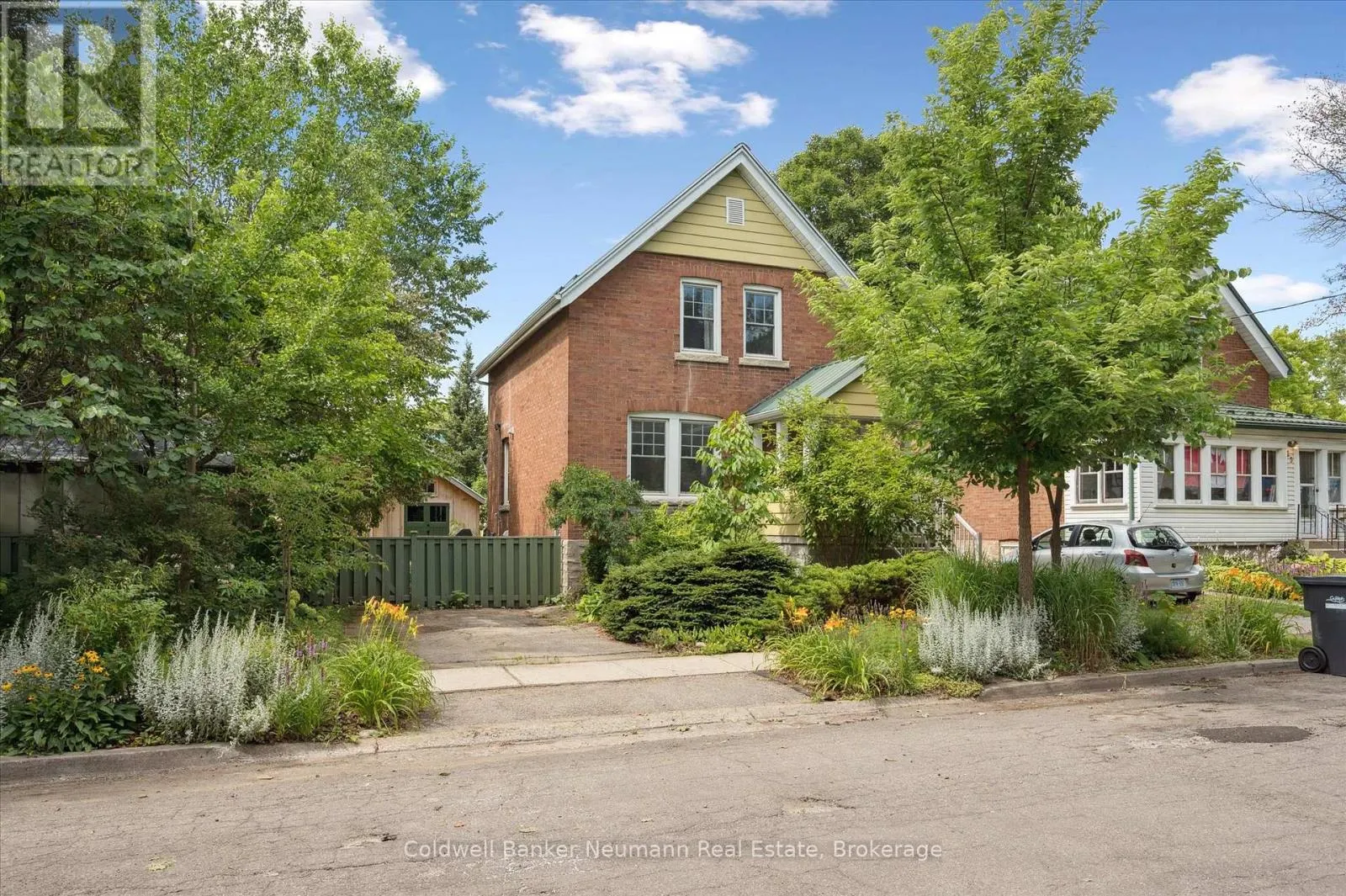 27 LAWRENCE AVENUE