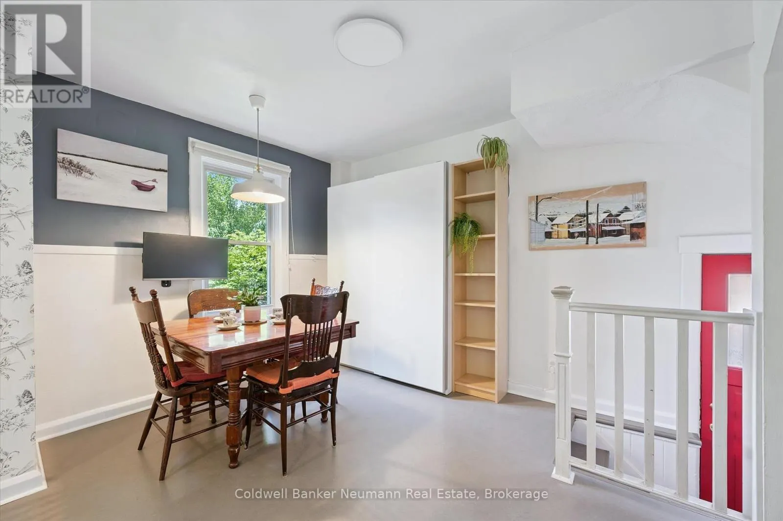 27 LAWRENCE AVENUE