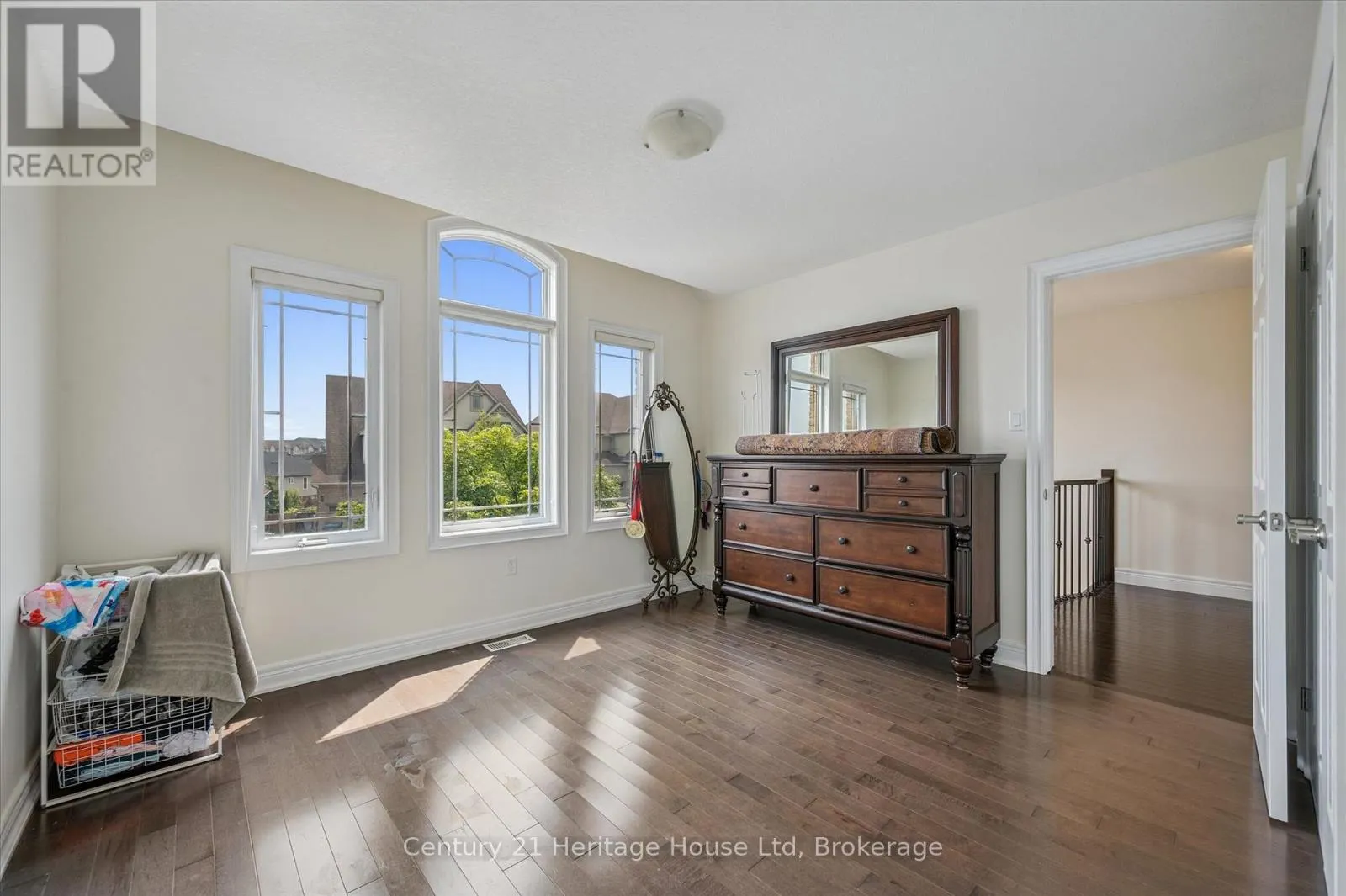 76 ZADUK PLACE