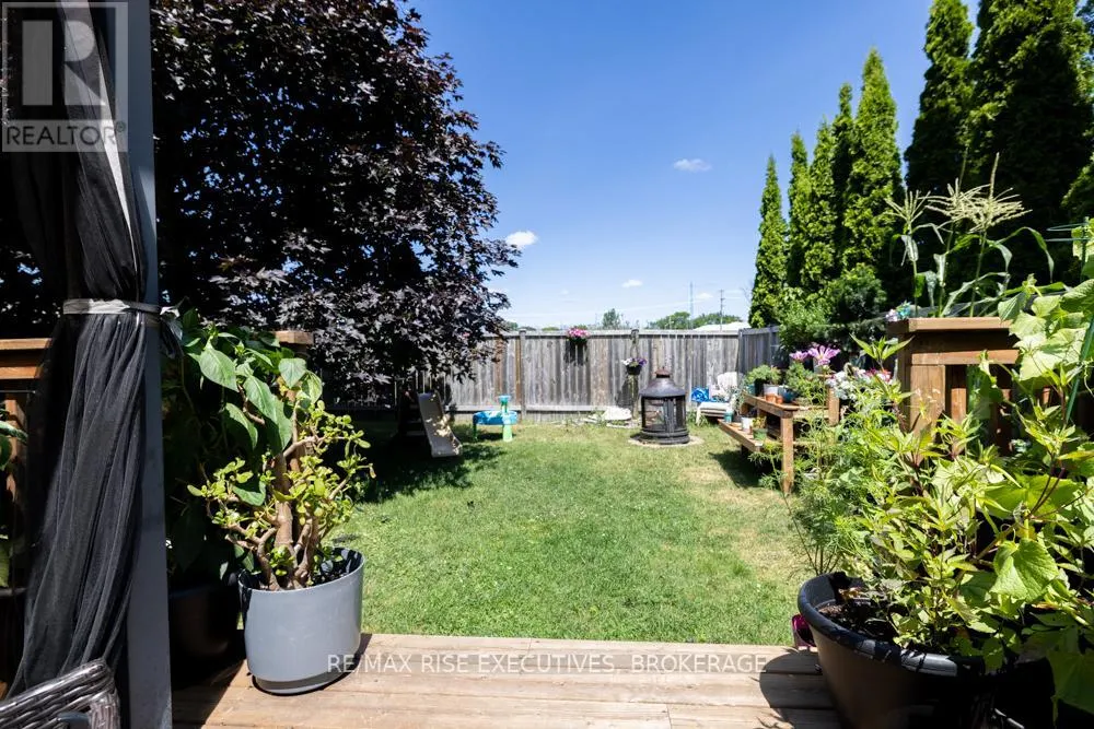 105 MCKEOWN CRESCENT