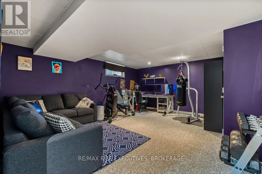 105 MCKEOWN CRESCENT