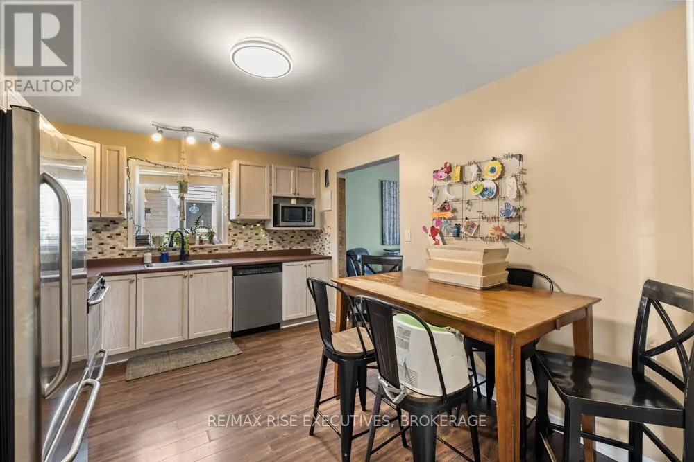 105 MCKEOWN CRESCENT